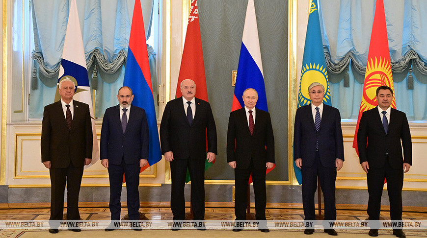 Лукашенко в Кремле принимает участие в саммите ЕАЭС